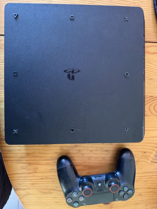 Sony playstation 4 slim + контролер + игри