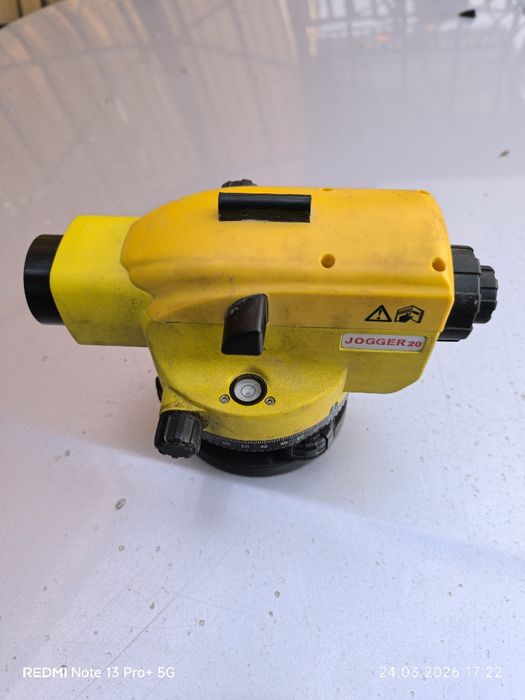 Нивелир Jeica Jogger 20