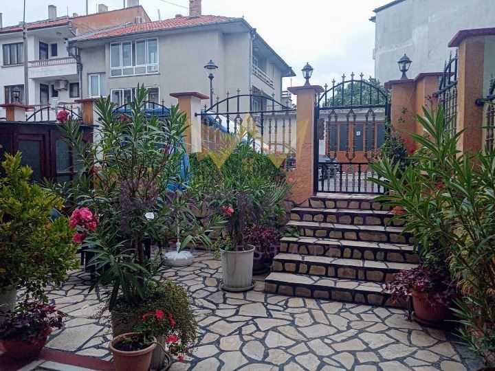 Продава се Двустаен апартамент в Созопол - 70 кв.м за 1130 €/кв.м - Снимка #6