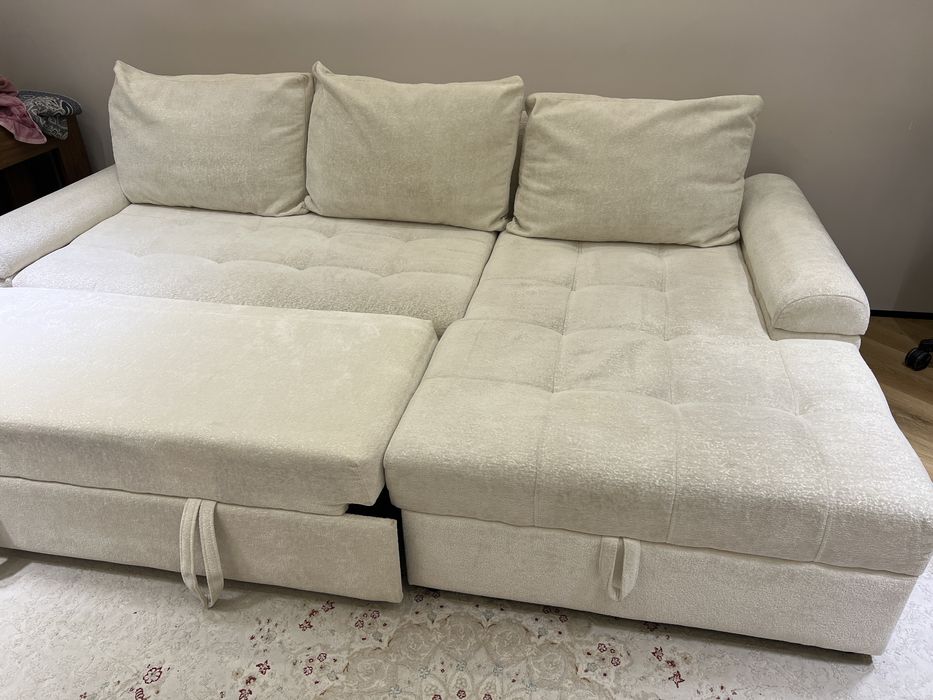 Продам диван для гостиной