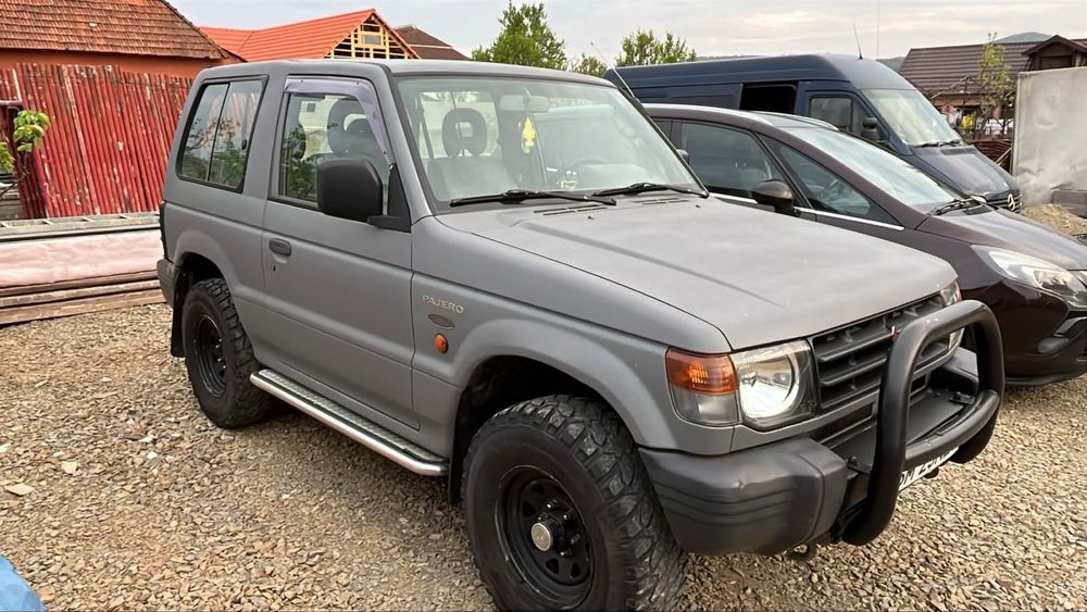 Mitsubishi pajero mk2