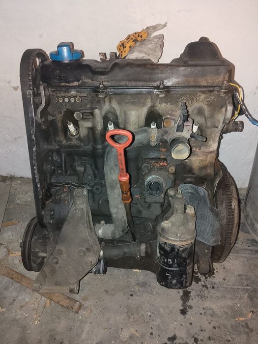 Двигатель Ауди Фольксваген 1.8