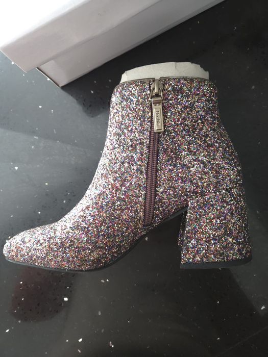 Botine Bershka mărime 36 noi
