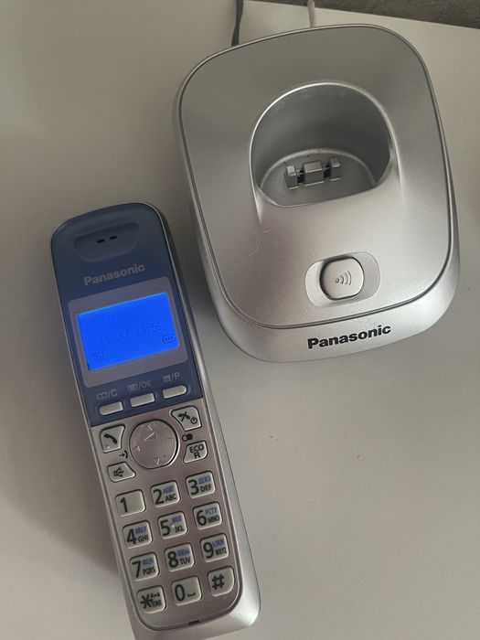Продам телефон домашний с базой panasonic