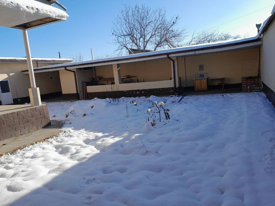 Продаётся дом, участок