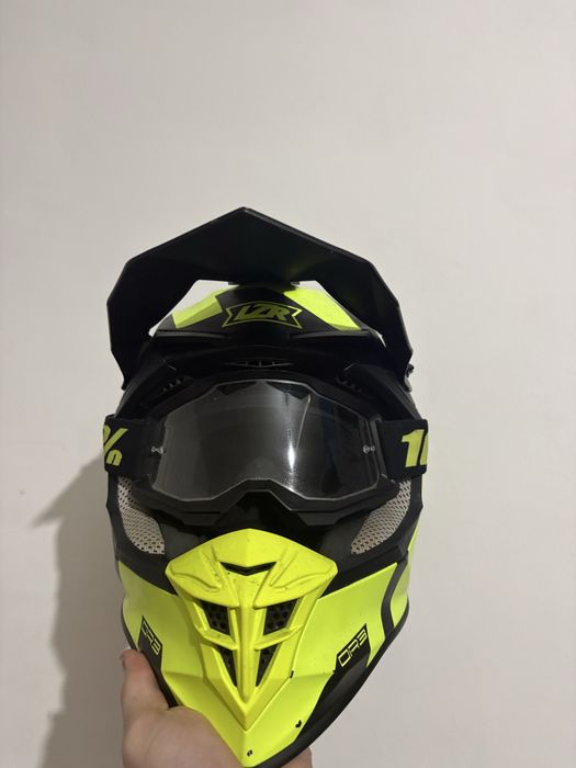 Кросова каска LZR