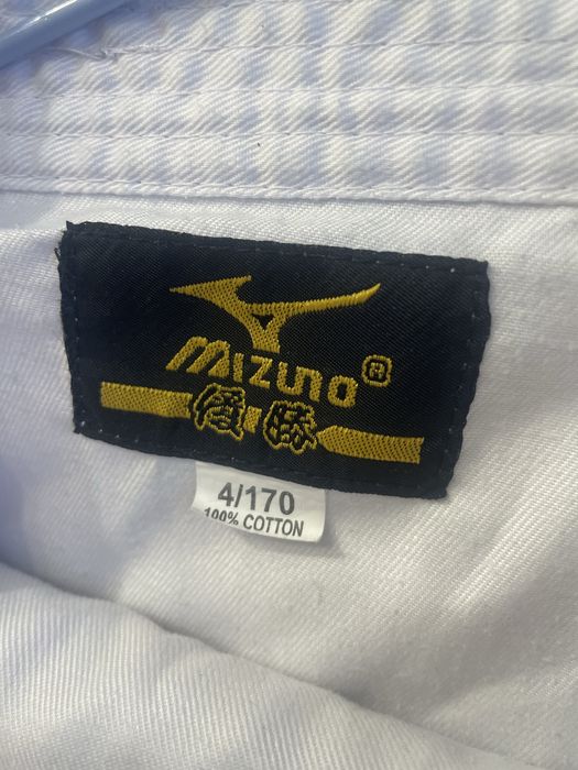 Продам весь комплект для таеквандо