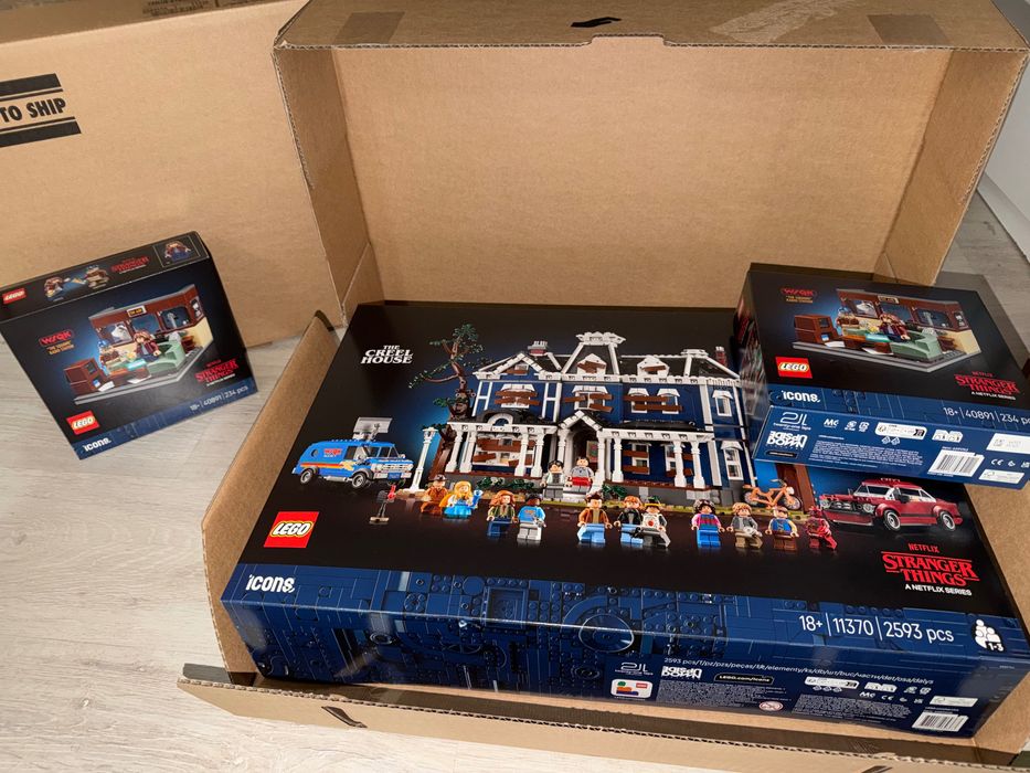 LEGO Stranger Things The Creel House [11370] + GWP WSQK Radio [40891]