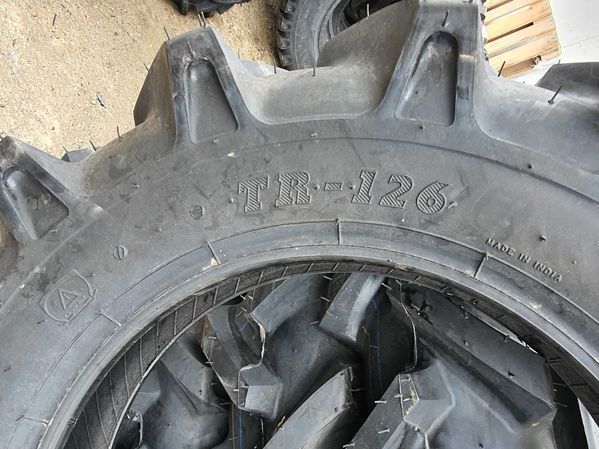 cauciucuri noi 6-14 cu crampoane inalte pentru iseki sau kubota CTS1