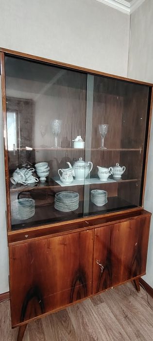 Сервант Антикварный, шкаф