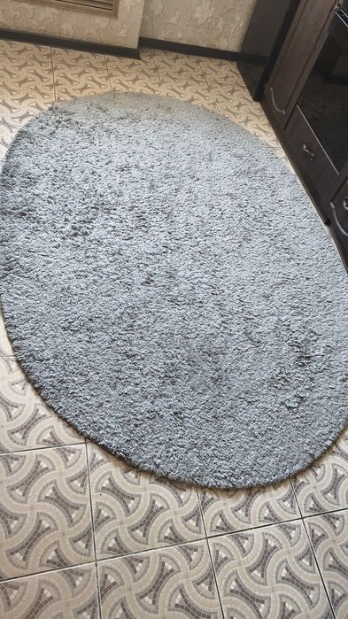 Продам ковер овальный