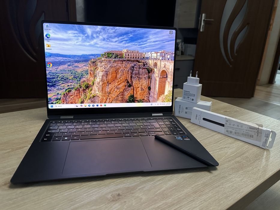 Samsung Galaxy book 3 pro 360 - 16”