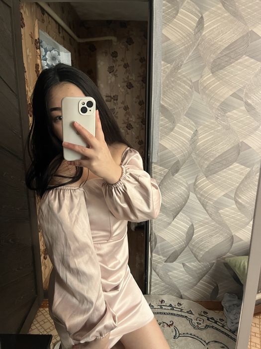 вечерняя платья,одевала только 1раз