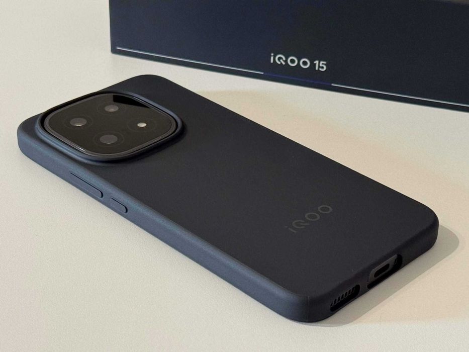 Бартер! НОВ! iQOO 15 Alpha (Черен) Elite Gen 5 / 7000mAh