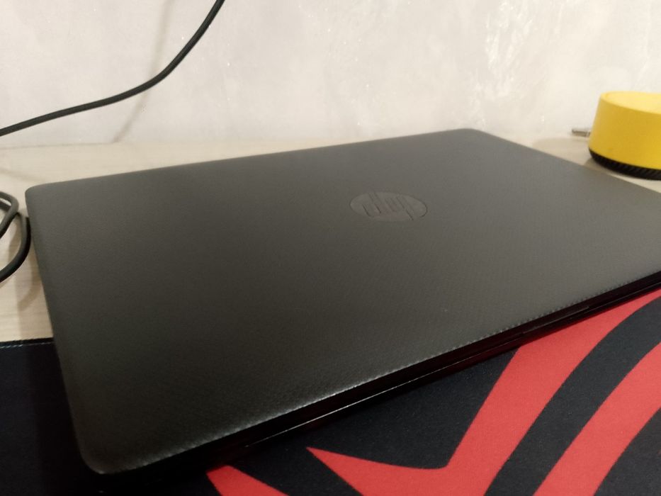 HP-250-G8 для учёбы и работы.