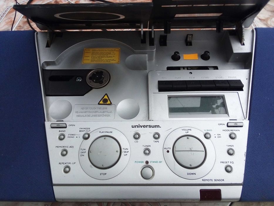 Музикална уредба Universum VTC-CD 1007