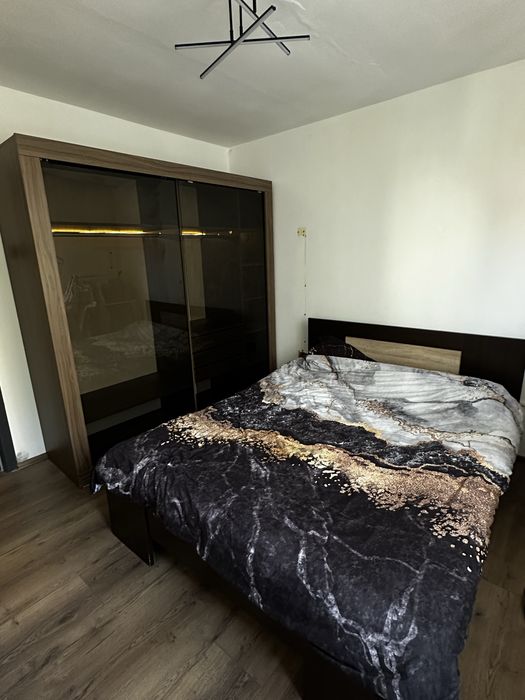 Chirie Apartament de 3 camere, zona 7 noiembrie, 3 min de umfst sau spital, incalzire cu pompa de caldura