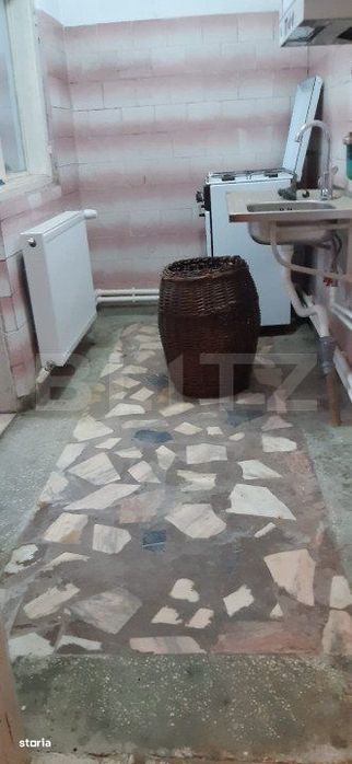 Casa de vanzare, cu 5 camere, 112 mp, Gaesti