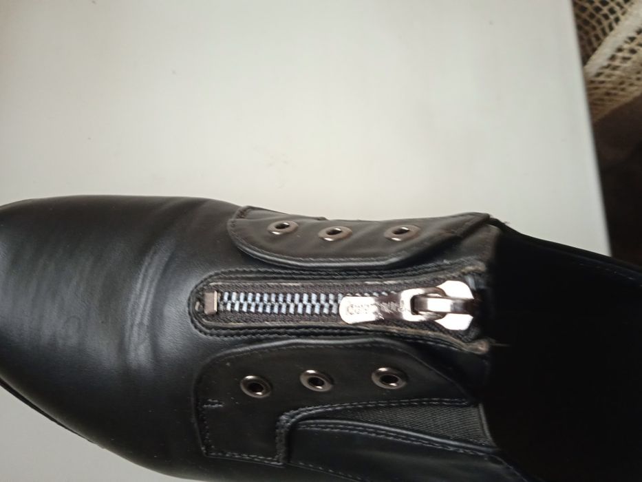 Продам недорого отличные туфли