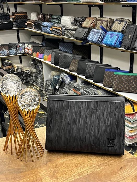 Мъжка чанта клъч различни модели