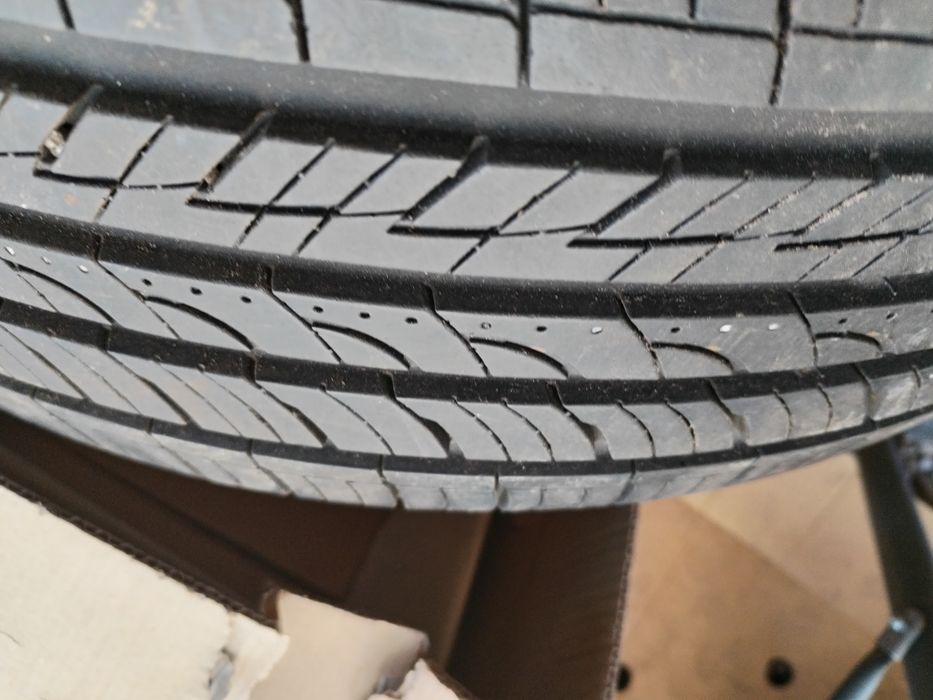 Гуми 215/60/16 продавам
