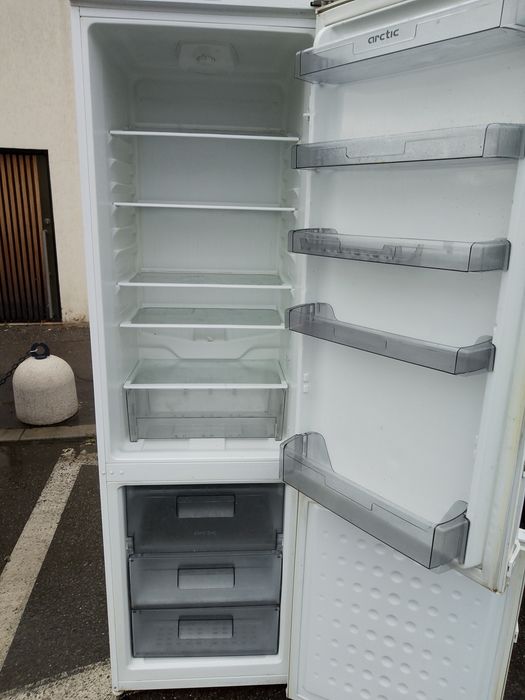 Ocazie combina frigorifica arctic Indesit Whirlpool