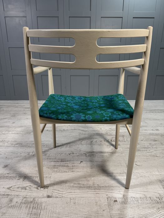 Винтидж широк трапезен стол Г448