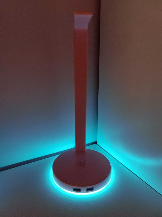 Razer Base Station V2 - Поставка за гейминг слушалки