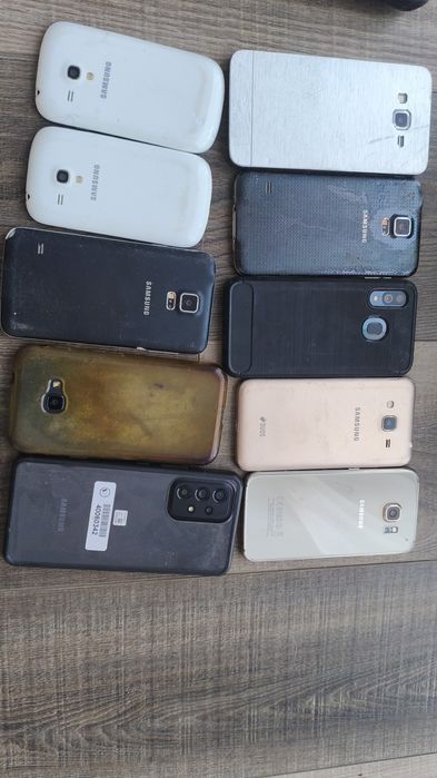 Vind colecția de iPhone se da numai totul nu separat