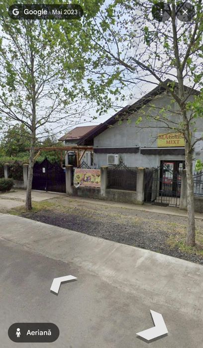 O vila + un spațiu comercial( casa)