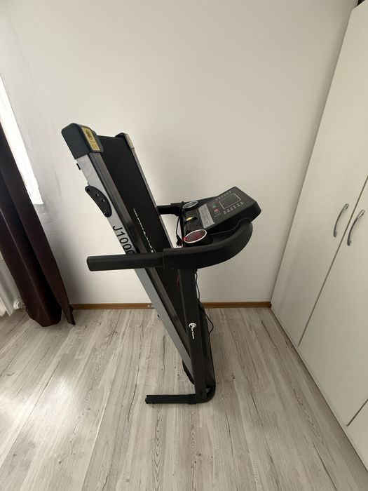 Banda alergat ca nouo