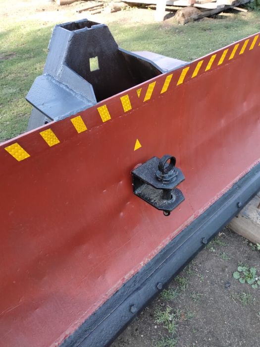 Отвал бульдозерный