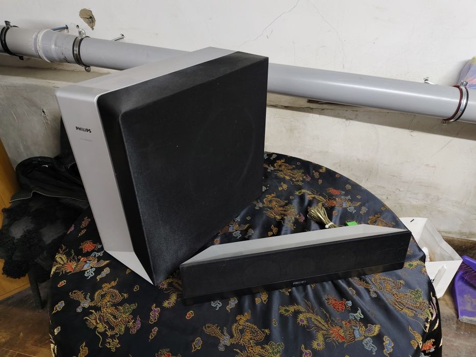 Колонки от домашнего кинотеатра Philips