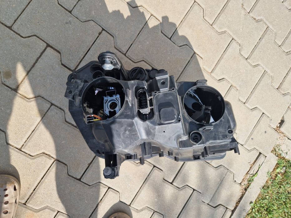 Far stânga  Mercedes Benz Glk