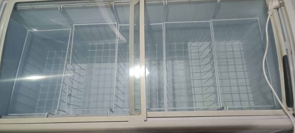 Продам морозильник