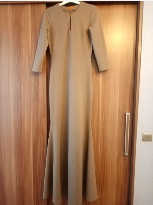 Продам костюм женский