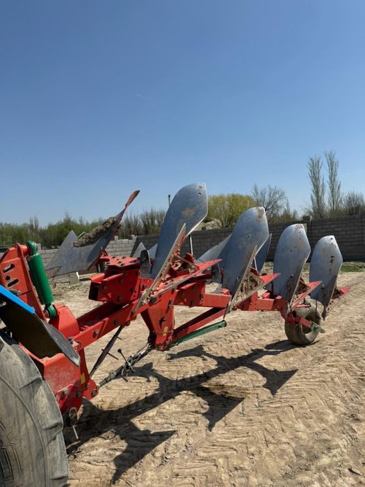 Плуг 4х корпусние