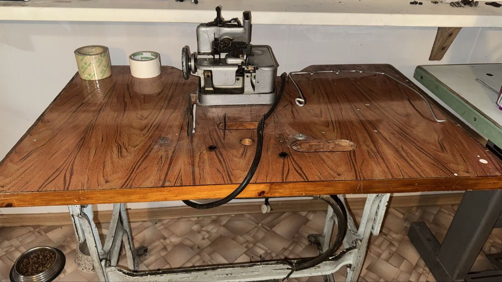 Продается промышленный Оверлок