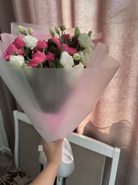 Букет цветы кустовые роза