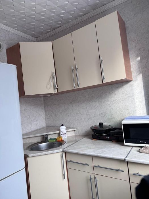 1 комнатная. 1  микрорайон.