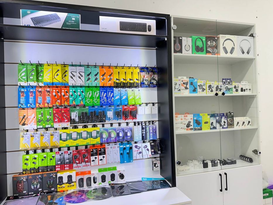 aksesusar uchun mebel sotilad