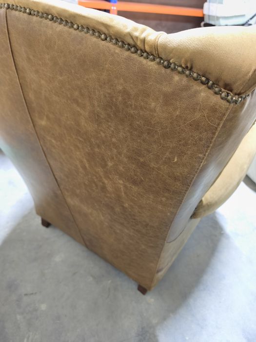 Две Кресла, фотьойл в златисто и табуретка