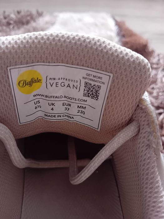 Vând adidași BUFFALO nr.37