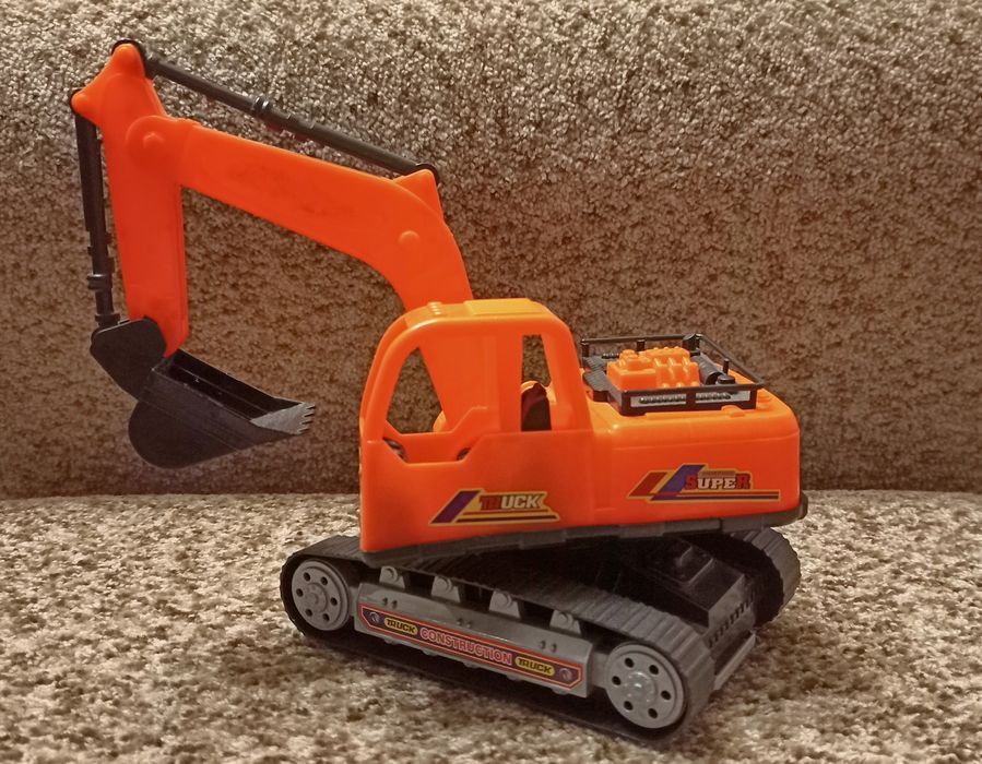 Продам детский экскаватор