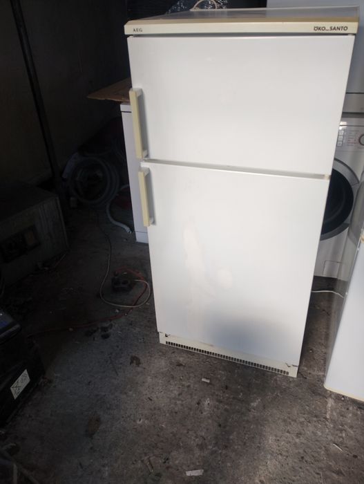 Хладилник AEG с камера
