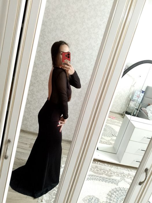 Продам платье с подолом