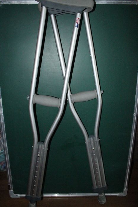 Детские Костыли б/у самовывозом