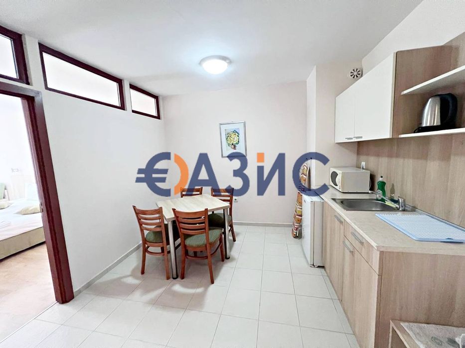 Продава се Двустаен апартамент в к.к. Слънчев бряг - 69 кв.м за 587 €/кв.м - Снимка #1
