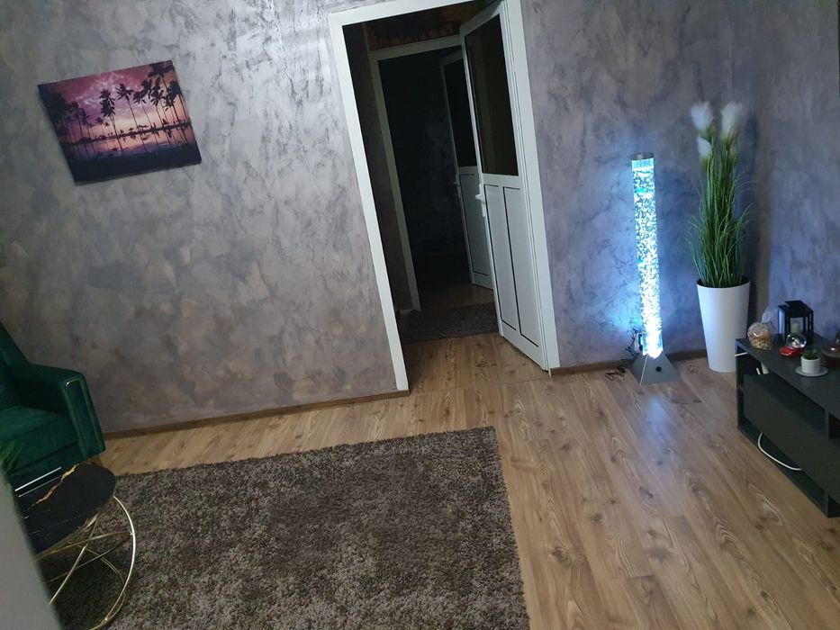 Vând apartament Podul de piatra