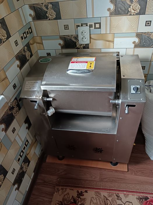 Тестомесильная машынка